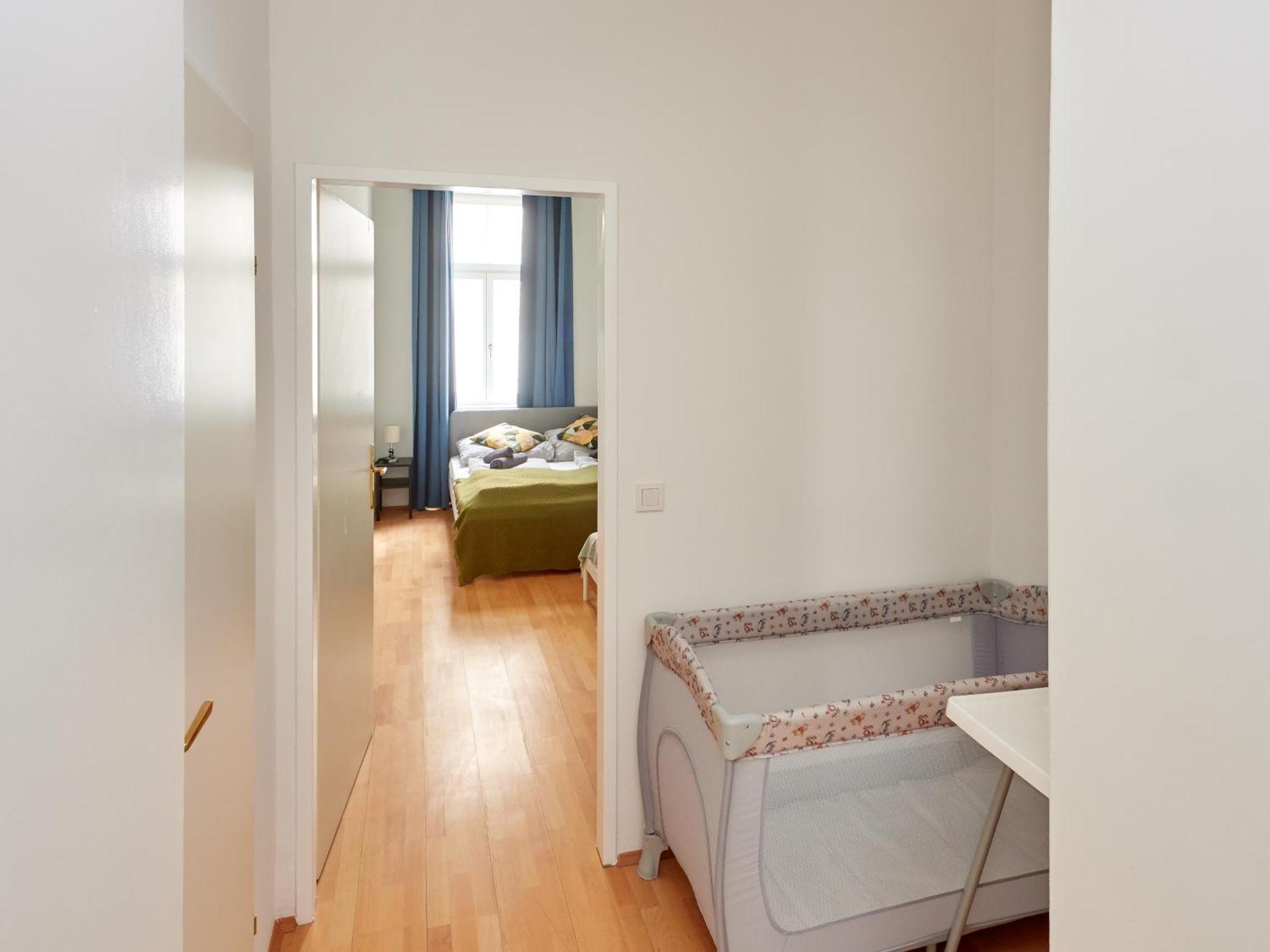 Central Apartment Kreuzgasse Виена Екстериор снимка