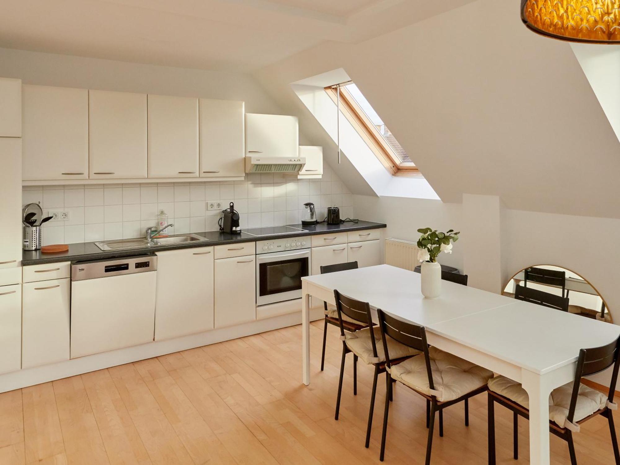 Central Apartment Kreuzgasse Виена Екстериор снимка